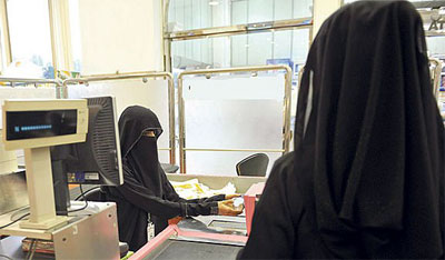 مواطنة أثبتت جدارتها داخل محل نسائي