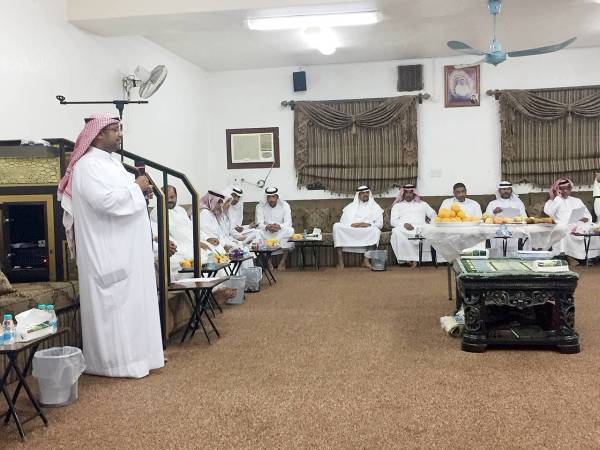 المزارعون خلال اجتماعهم الأخير لمناقشة التنظيمات الجديدة